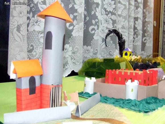 Odkrywają historię swojego miasta. Towarzystwo Miłośników Historii Żychlina rozstrzygnęło konkurs plastyczny