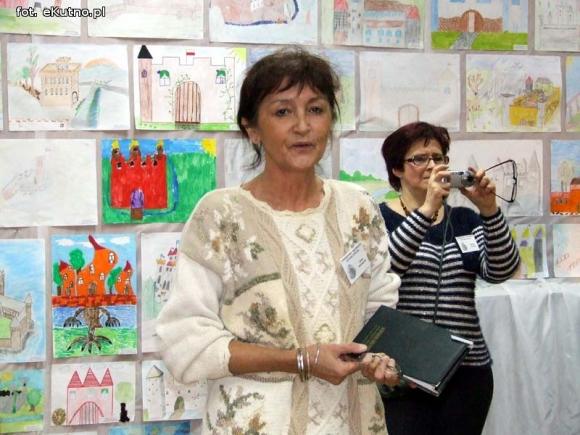 Odkrywają historię swojego miasta. Towarzystwo Miłośników Historii Żychlina rozstrzygnęło konkurs plastyczny