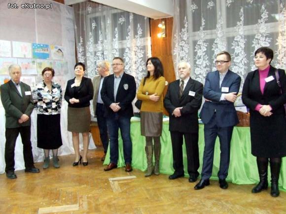 Odkrywają historię swojego miasta. Towarzystwo Miłośników Historii Żychlina rozstrzygnęło konkurs plastyczny