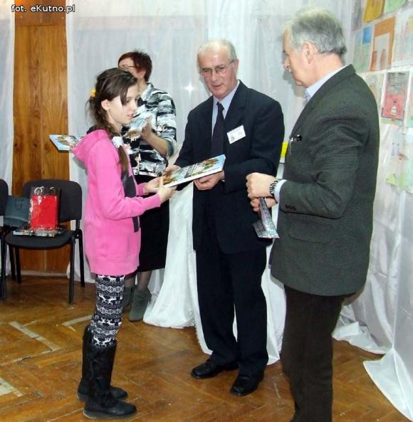 Odkrywają historię swojego miasta. Towarzystwo Miłośników Historii Żychlina rozstrzygnęło konkurs plastyczny