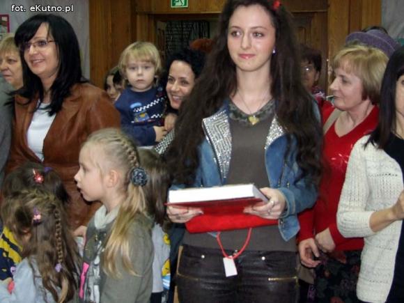 Odkrywają historię swojego miasta. Towarzystwo Miłośników Historii Żychlina rozstrzygnęło konkurs plastyczny