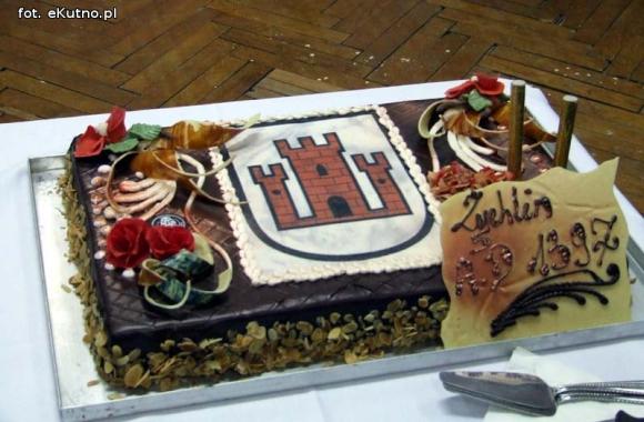 Odkrywają historię swojego miasta. Towarzystwo Miłośników Historii Żychlina rozstrzygnęło konkurs plastyczny