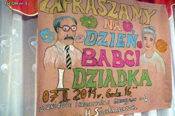 Przynieśli chwile wzruszenia i radości starszym schorowanym ludziom