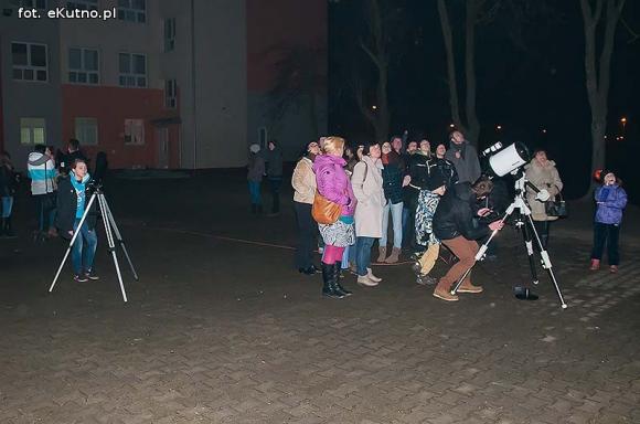 Spotkanie z Astronomią. Obserwacja nieba nocą