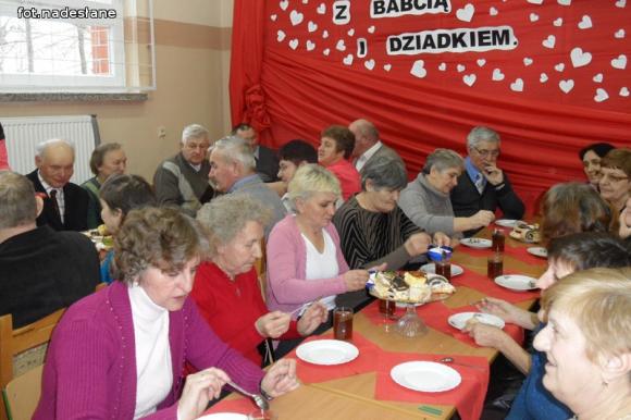  Każdy wychodził uśmiechnięty. Sprawiły to wnuczęta i Święty Walenty