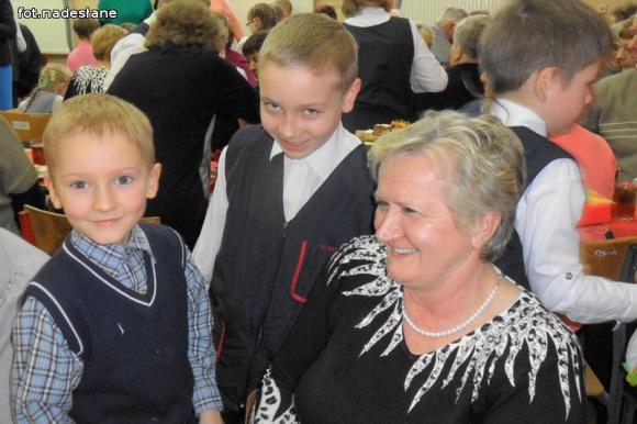  Każdy wychodził uśmiechnięty. Sprawiły to wnuczęta i Święty Walenty