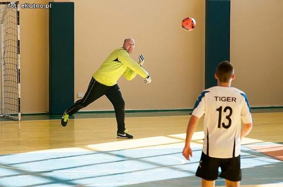 Wyniki: KAHLPN ekstraklasa, I liga i II liga