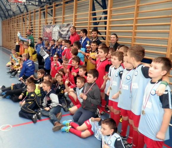 Turniej dla najmłodszych adeptów piłki nożnej w Bedlnie