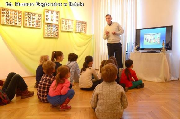 Latające kwiaty. Poznawali życie motyli podczas Rodzinnej Niedzieli w Muzeum