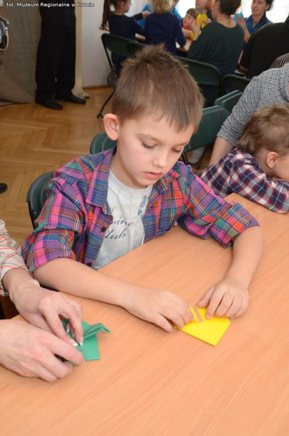 Latające kwiaty. Poznawali życie motyli podczas Rodzinnej Niedzieli w Muzeum