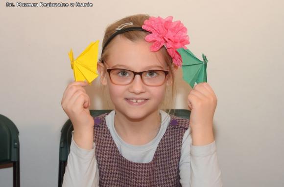 Latające kwiaty. Poznawali życie motyli podczas Rodzinnej Niedzieli w Muzeum