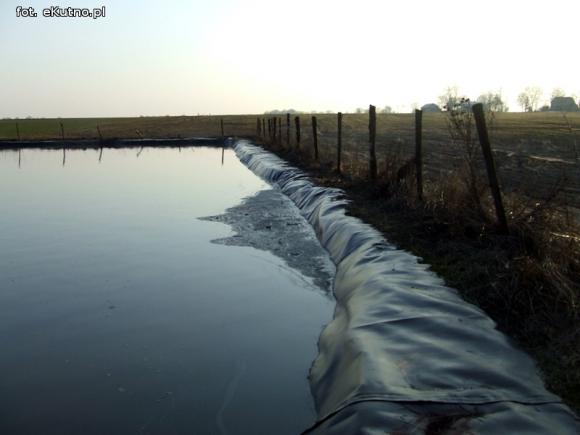 Wylewy odpadów na pola zagrożeniem dla środowiska