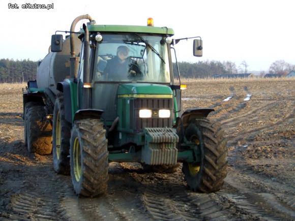 Wylewy odpadów na pola zagrożeniem dla środowiska