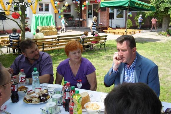 Policjanci złapali przestępców. Na Pikniku Rodzinnym w Szkole w Szewcach Nadolnych