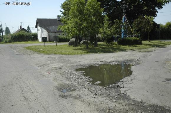 Szlakiem zniszczonych dróg powiatu kutnowskiego: Jeszcze raz Raciborów