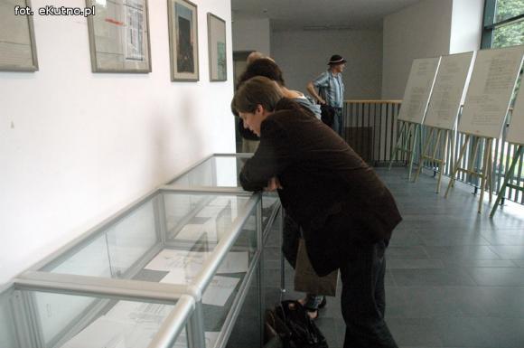 Wystawa w hołdzie poetom kutnowskim, wszystkim kiedykolwiek byli, którzy są i kiedykolwiek będą