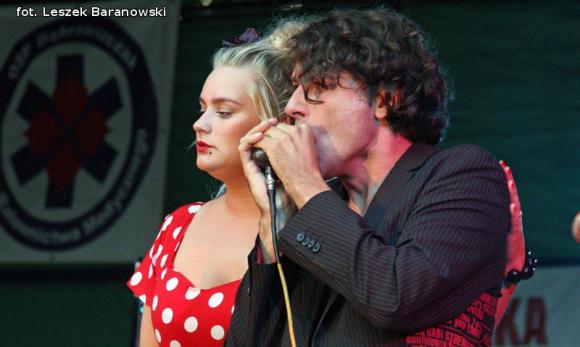 Mamo, mamo patrz, jaka duża pani z parasolką! Otwarcie Festiwalu Ognia w Kutnie