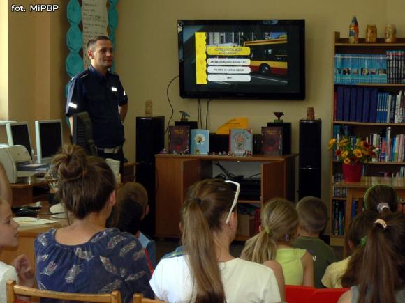 Udany pierwszy tydzień wakacji w bibliotece