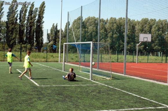 Piłka jest okrągła... Wakacje z MOSiRem