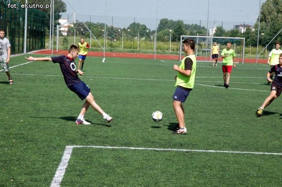 Piłka jest okrągła... Wakacje z MOSiRem