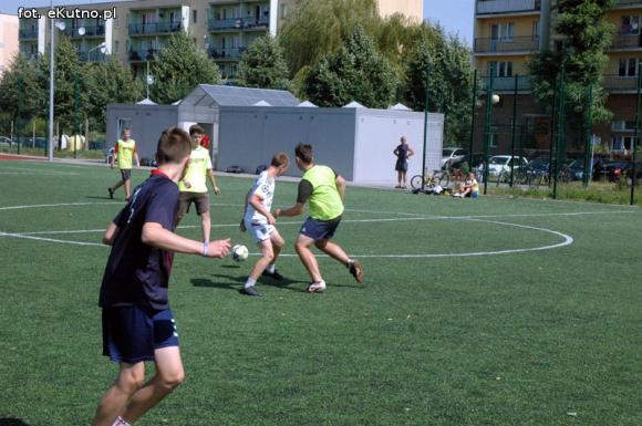 Piłka jest okrągła... Wakacje z MOSiRem