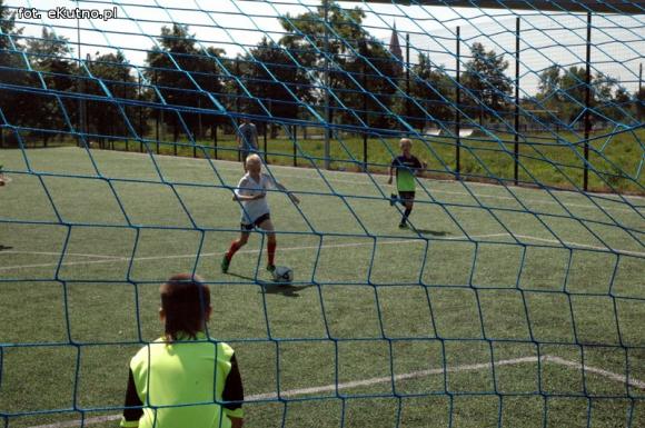 Piłka jest okrągła... Wakacje z MOSiRem