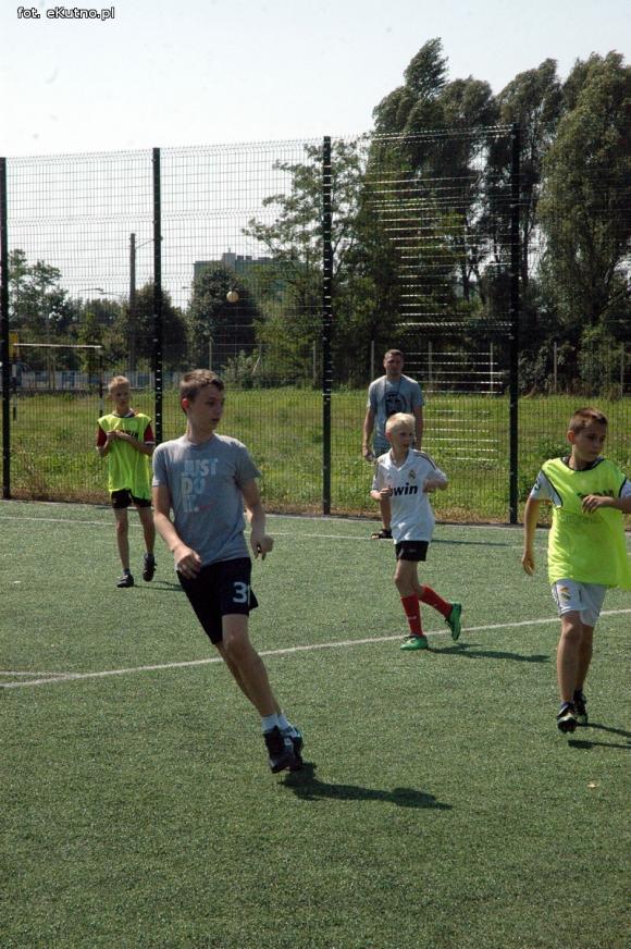 Piłka jest okrągła... Wakacje z MOSiRem