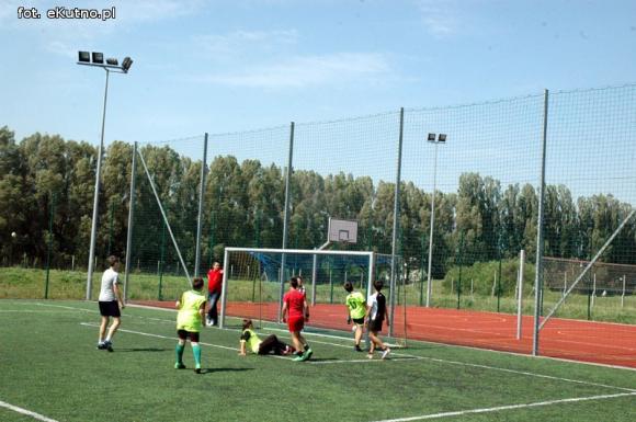 Piłka jest okrągła... Wakacje z MOSiRem