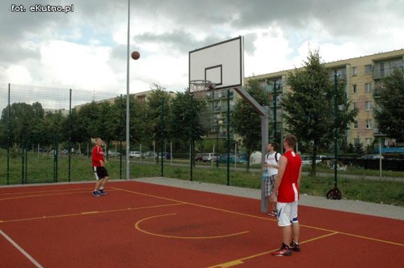 Piłka jest okrągła... Wakacje z MOSiRem