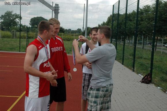 Piłka jest okrągła... Wakacje z MOSiRem