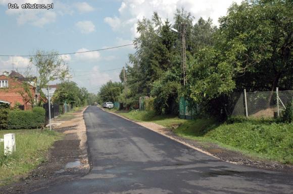 Czytelnicy pytają: Co z fuszerką na drodze w Gołębiewie Starym?