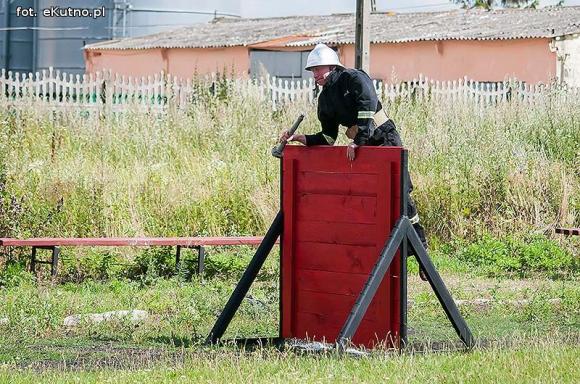 Strażackie zawody w Oporowie. OSP Skórzewa bezkonkurencyjna
