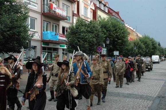 Piąta Odyseja Historyczna otwarta pod zachmurzonym kutnowskim niebem