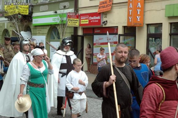 Piąta Odyseja Historyczna otwarta pod zachmurzonym kutnowskim niebem