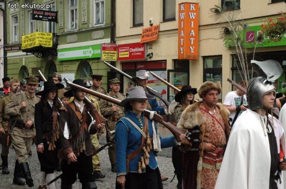 Piąta Odyseja Historyczna otwarta pod zachmurzonym kutnowskim niebem