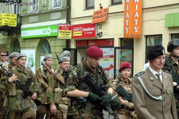 Piąta Odyseja Historyczna otwarta pod zachmurzonym kutnowskim niebem