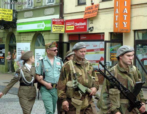 Piąta Odyseja Historyczna otwarta pod zachmurzonym kutnowskim niebem
