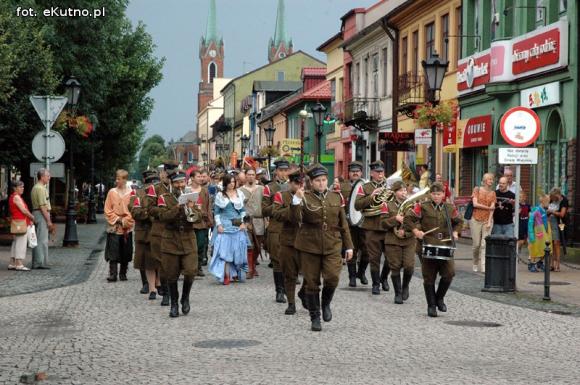 Piąta Odyseja Historyczna otwarta pod zachmurzonym kutnowskim niebem