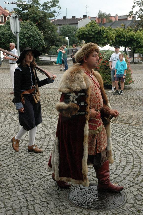 Piąta Odyseja Historyczna otwarta pod zachmurzonym kutnowskim niebem