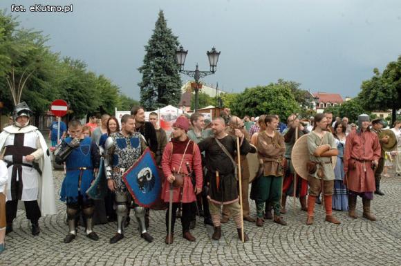 Piąta Odyseja Historyczna otwarta pod zachmurzonym kutnowskim niebem