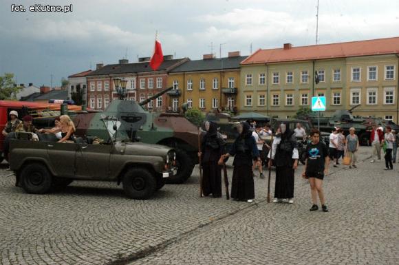 Piąta Odyseja Historyczna otwarta pod zachmurzonym kutnowskim niebem