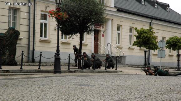 Piąta Odyseja Historyczna otwarta pod zachmurzonym kutnowskim niebem