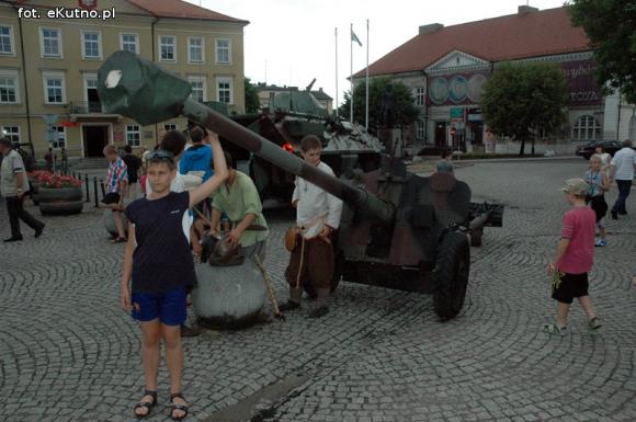Piąta Odyseja Historyczna otwarta pod zachmurzonym kutnowskim niebem