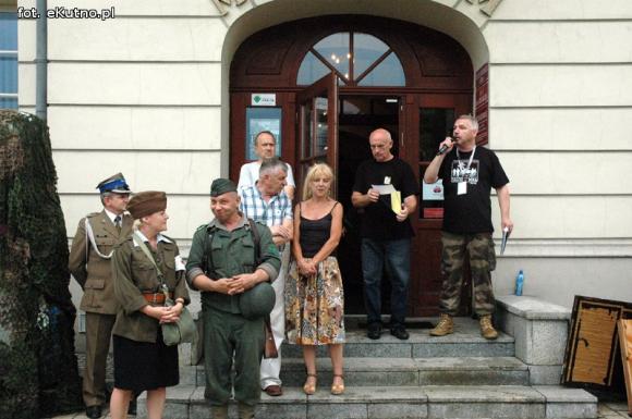 Piąta Odyseja Historyczna otwarta pod zachmurzonym kutnowskim niebem