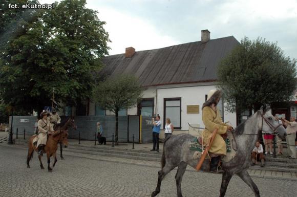 Piąta Odyseja Historyczna otwarta pod zachmurzonym kutnowskim niebem