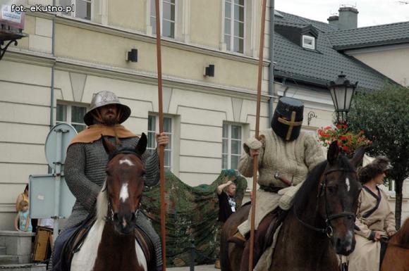 Piąta Odyseja Historyczna otwarta pod zachmurzonym kutnowskim niebem