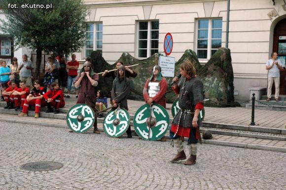 Piąta Odyseja Historyczna otwarta pod zachmurzonym kutnowskim niebem