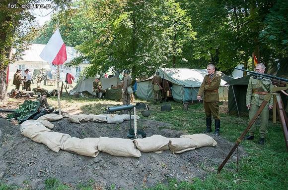 Żołnierze, najemnicy, rycerze i wojowie. Dioramy historyczne w Leszczynku