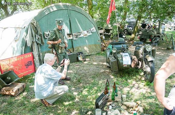 Żołnierze, najemnicy, rycerze i wojowie. Dioramy historyczne w Leszczynku