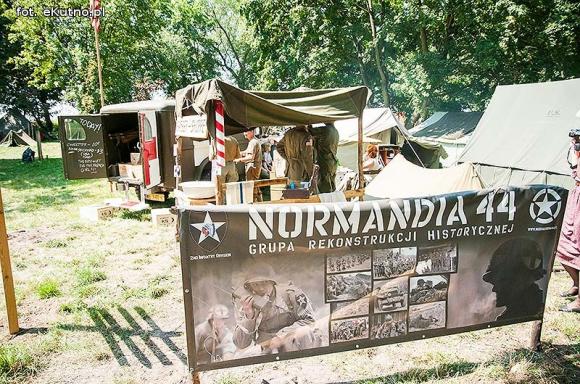 Żołnierze, najemnicy, rycerze i wojowie. Dioramy historyczne w Leszczynku